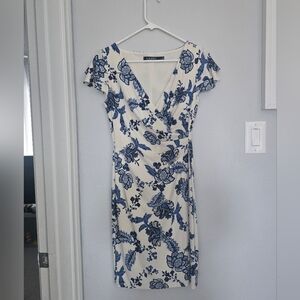 Ralph Lauren Blue and Cream Floral Faux Wrap Dress Size 2 Knee Length